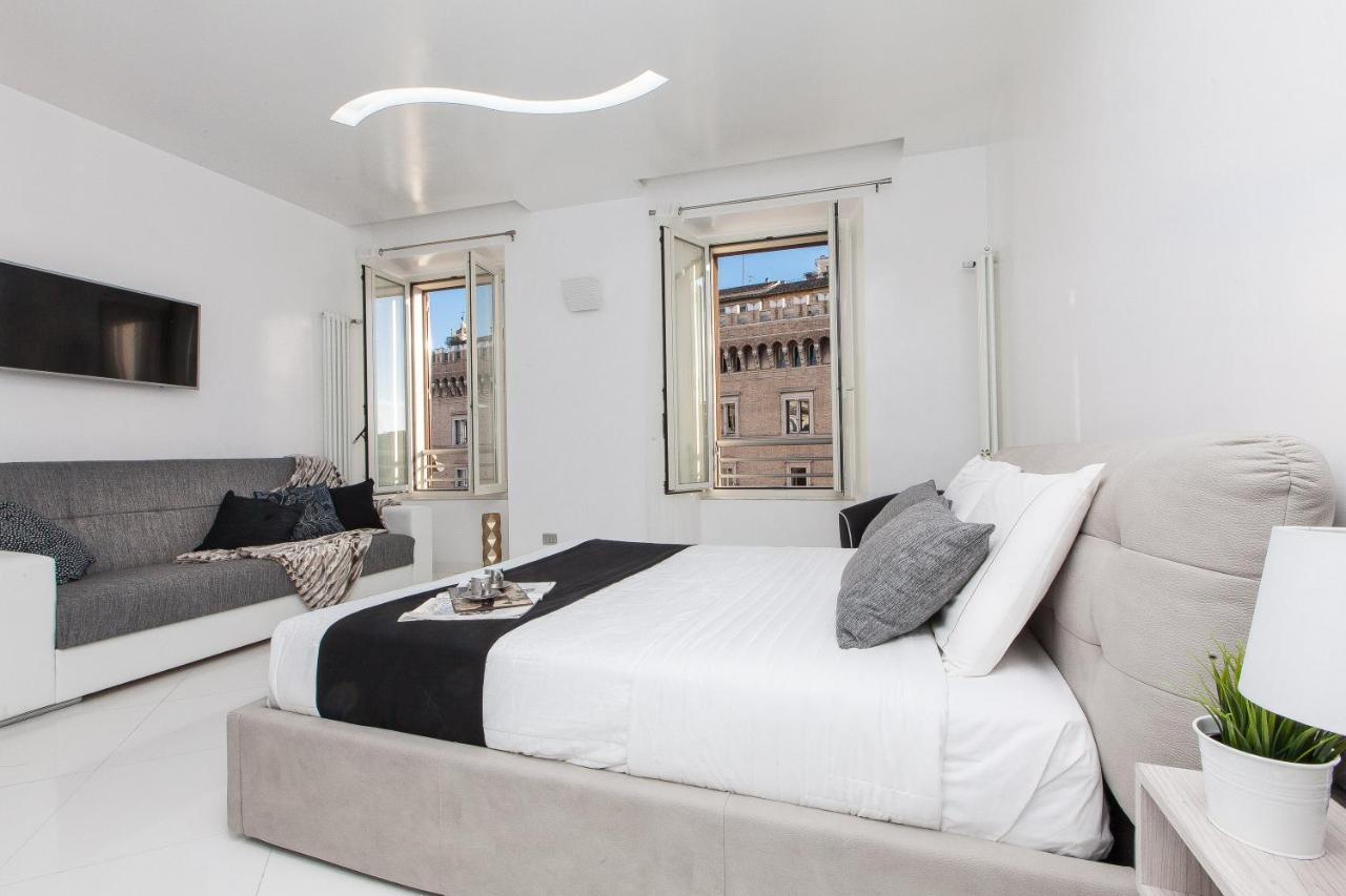 Piazza Venezia White Apartments — Photos 1